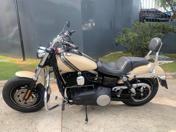 HARLEY-DAVIDSON DYNA FAT BOB 